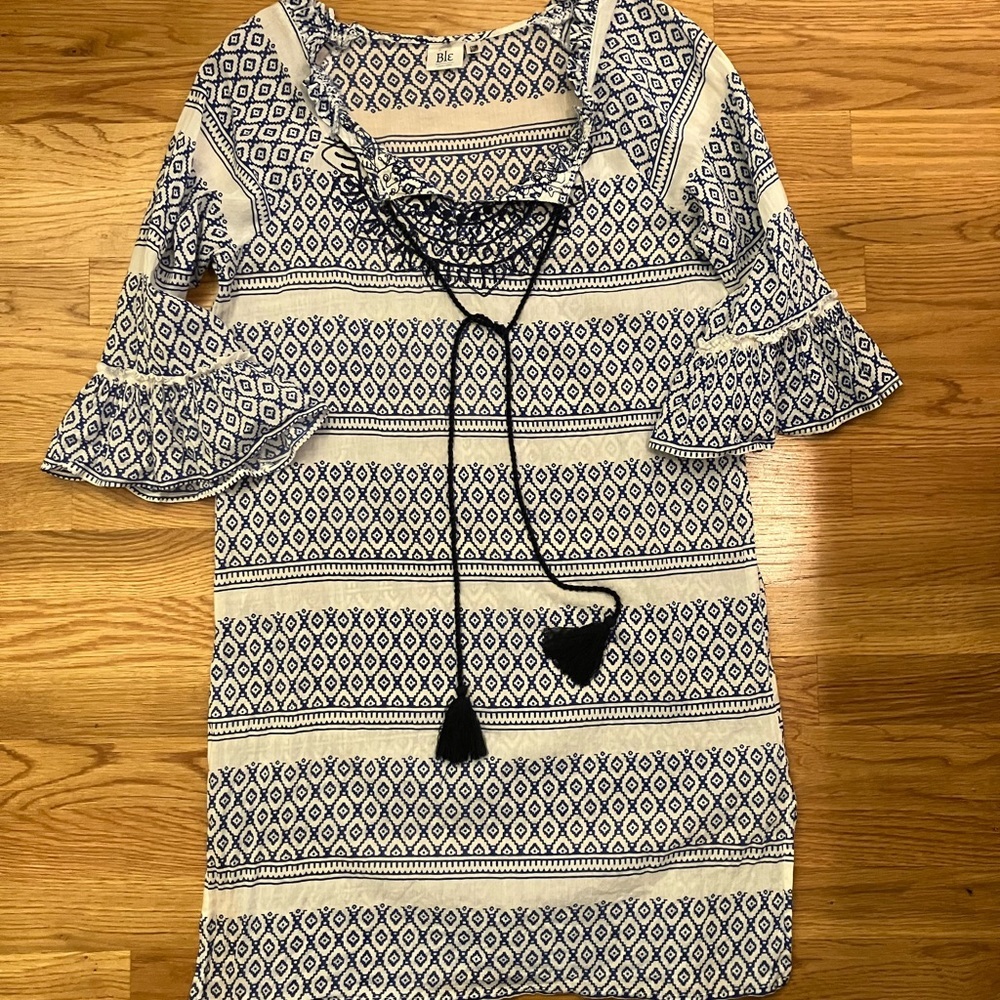 Cute lightweight bathing suit cover up from Greece! Size 4